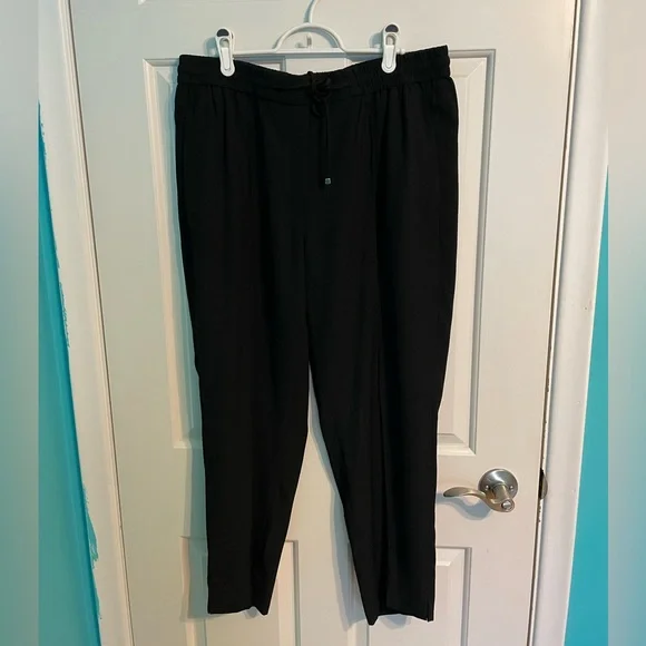 BNWOT Textured Black Drawstring Slacks - Picture 5 of 6